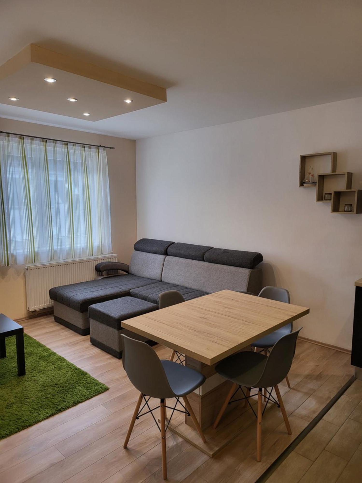 Triangol Apartman: Fuerdo, Belvaros, Egyetem Győr Eksteriør billede